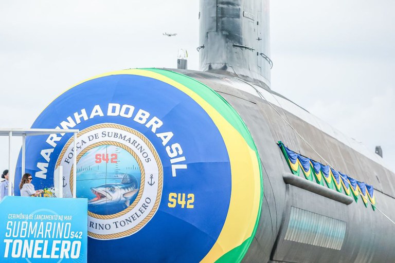 marinha-fecha-negocio-de-528-milhoes-de-euros-por-submarino-nuclear