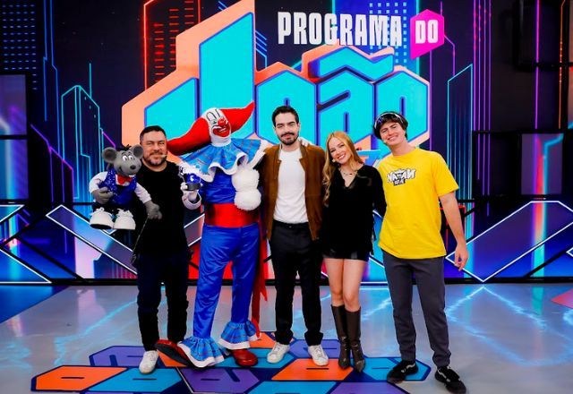 programa-do-joao-celebra-o-dia-das-criancas-com-bozo,-xaropinho,-nattan-por-ai-e-bela-fernandes