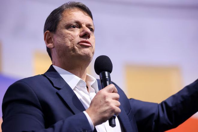 tarcisio-dispara-e-assume-lideranca-isolada-na-corrida-pelo-governo-de-sp,-diz-datafolha