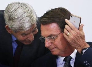 ‘abin-paralela-‘,-espionagem-contra-rivais-de-bolsonaro:-as-acusacoes-da-pgr-ao general heleno
