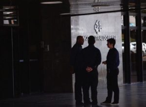 bc-deve-manter-juro-em-15%,-enquanto-tarifaco-alimenta-incertezas