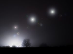 anos-50:-luzes-que-viajavam-pelos-ceus-antes-dos-satelites-intrigam-cientistas