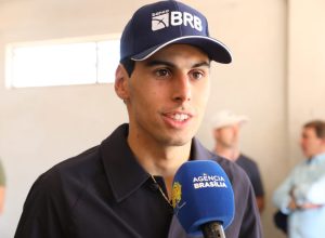 a-volta-do-piloto-gabriel-bortoleto-pelo-autodromo-de-brasilia