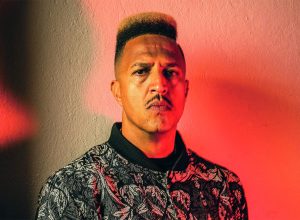 mano-brown-pede-desculpas-para-camila-pitanga-apos-polemica-sobre-pele