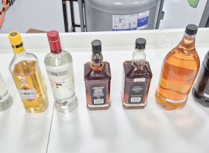 pericia-aponta-que-metanol-foi-adicionado-em-garrafas