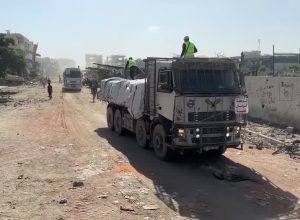 ajuda-humanitaria-comeca-a-entrar-em-gaza-apos-cessar-fogo