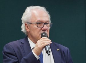 presidente-do-inep-defende-notas-do-enamed-para-cursos-de-medicina:-‘nao-ha-reparo-a-ser-feito’