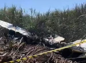 piloto-morre-carbonizado-apos-queda-de-aviao-no-interior-de-sp