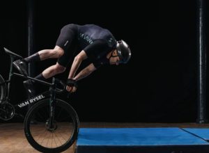 roupa-de-ciclismo-com-airbag-promete-mais-seguranca-sem-comprometer-desempenho