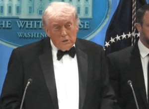“nao-e-a-primeira-vez-que-tentam-me-matar”,-diz-trump-apos-tiroteio-na-casa-branca