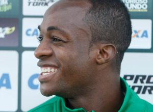 volante-do-coritiba-e-top-3-em-seleta-lista-de-estrangeiros-do-clube