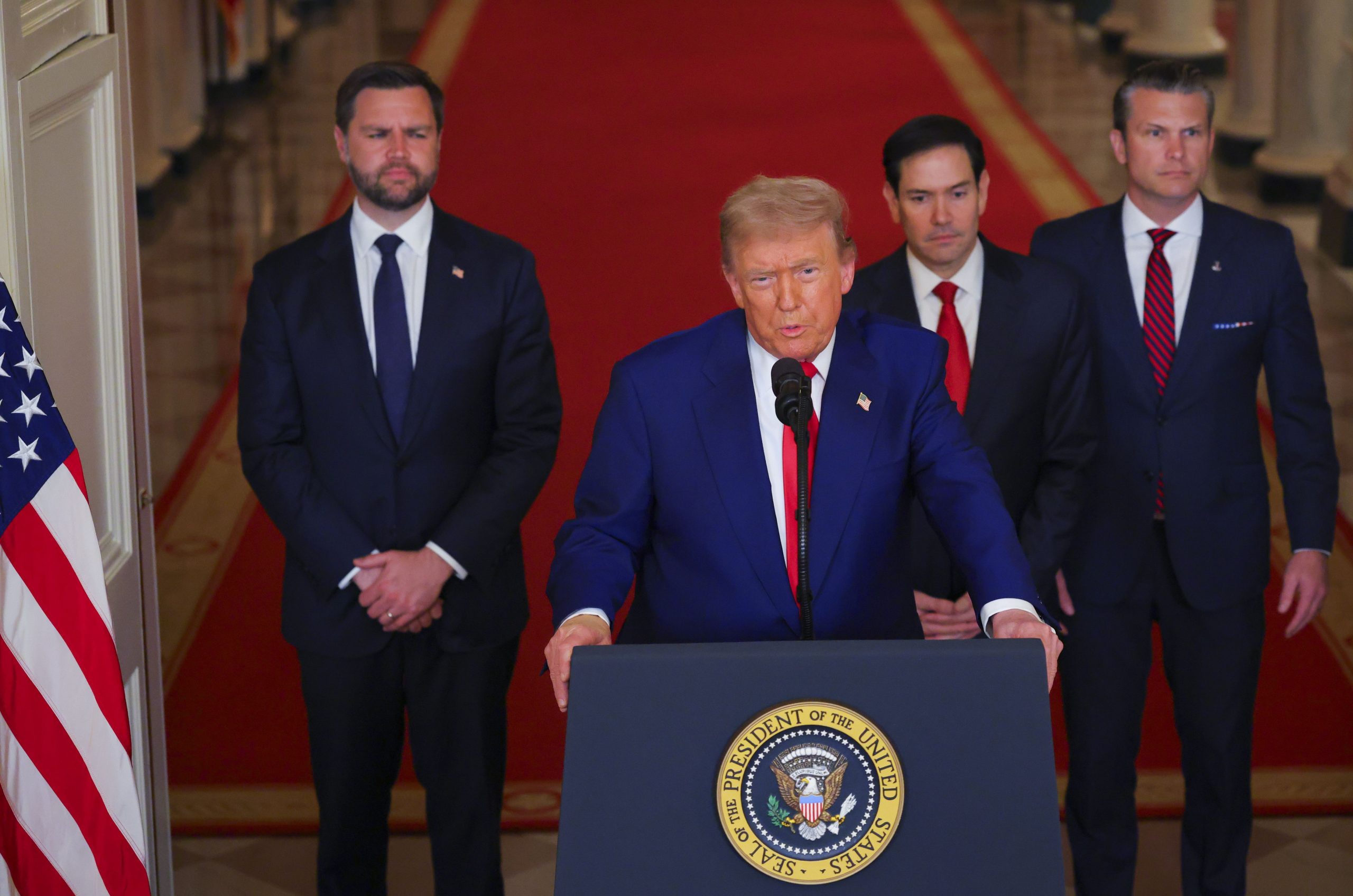 trump-anuncia-cessar-fogo-entre-israel-e-ira:-“por-favor,-nao-violem!”