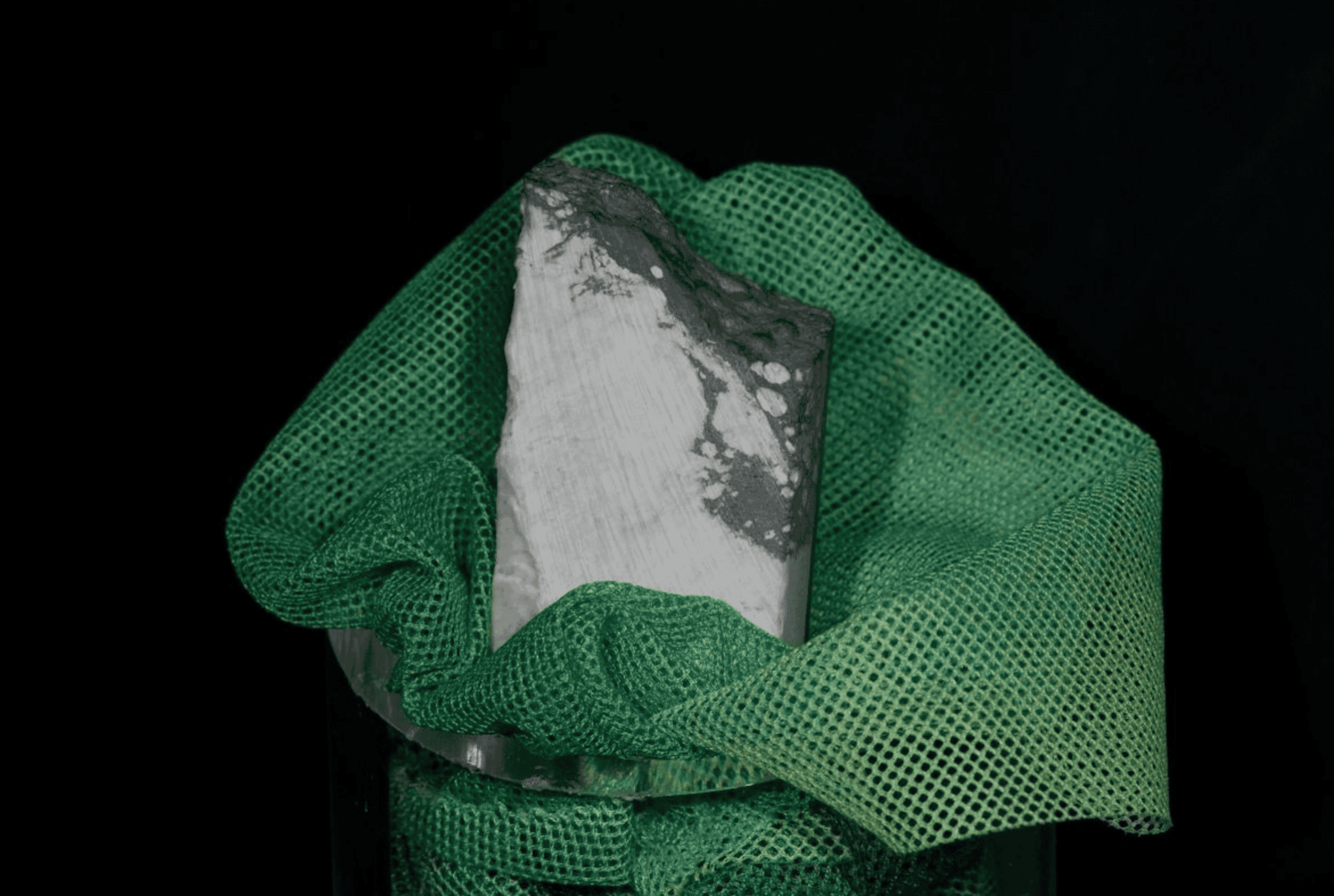 “gemea”-da-kriptonita-pode-revolucionar-o-mercado-de-carros-eletricos