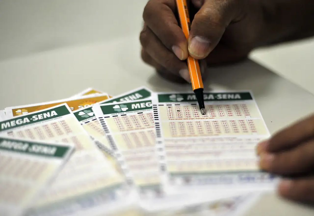 mega-sena-sorteia-premio-de-r$-9-milhoes-neste-sabado-(9);-veja-como-apostar