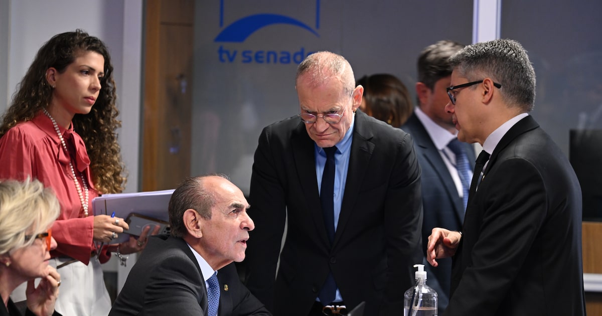 ccj-do-senado-aprova-novo-codigo-eleitoral-e-inclui-voto-impresso-no-texto