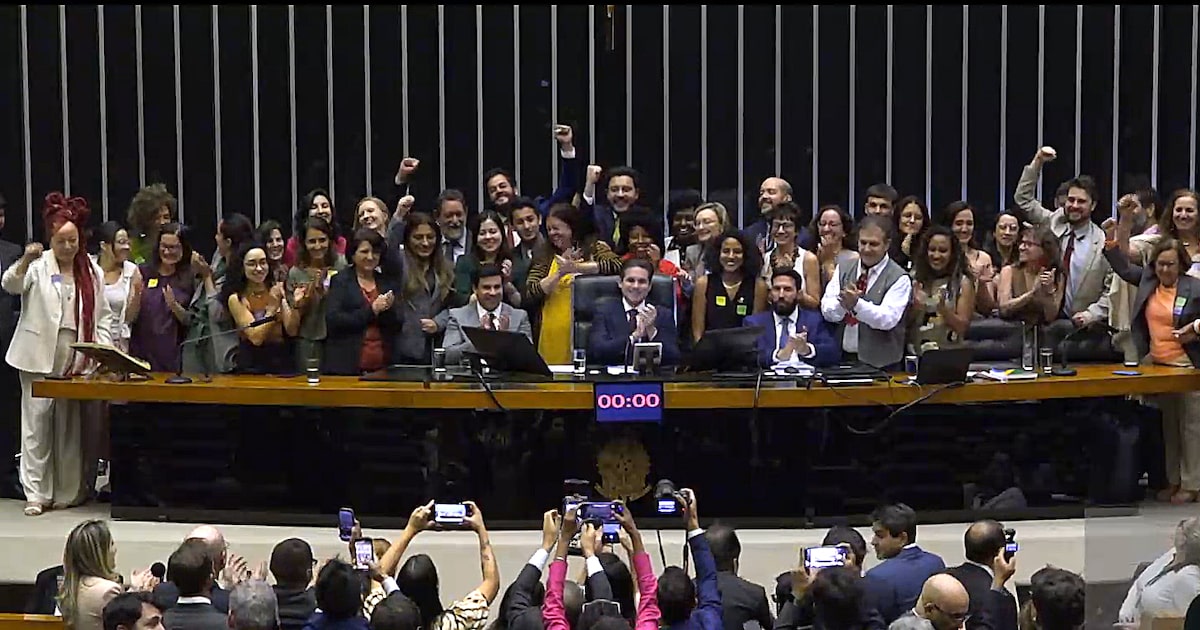 eca-digital:-‘infancia-nao-pode-esperar-um-ano’,-diz-especialista-sobre-prazo-para-lei-valer-no-pais