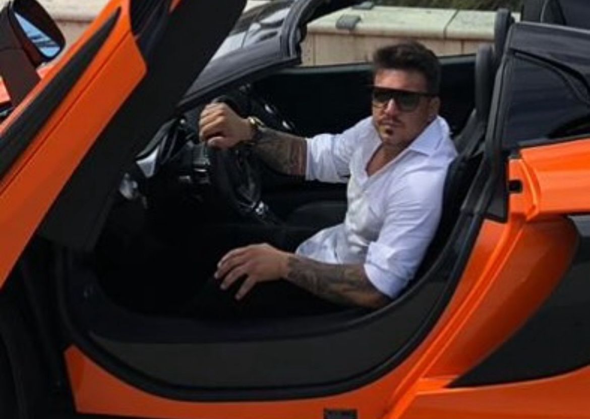 ex-piloto-da-f1-se-pronuncia-apos-prisao-com-carro-de-luxo:-‘nao-sabia-que-estava-sem-placa’