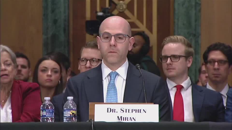 senado-dos-eua-aprova-indicado-de-trump-para-diretoria-do-fed