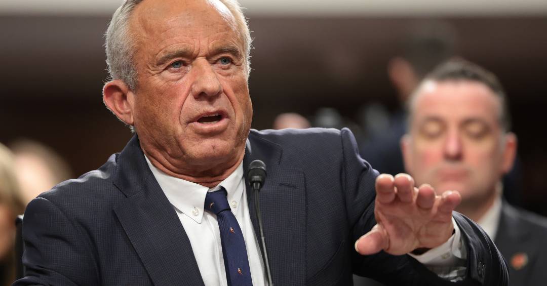 em-decisao-polemica,-eua-apontam-ligacao-entre-paracetamol-na-gravidez-e-autismo