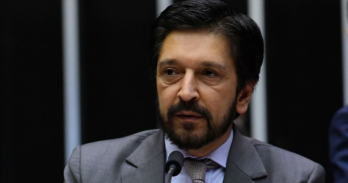 ricardo-nunes-fica-de-‘maos-atadas’-para-articular-sucessao-com-‘vai-e-vem’-de-tarcisio;-entenda