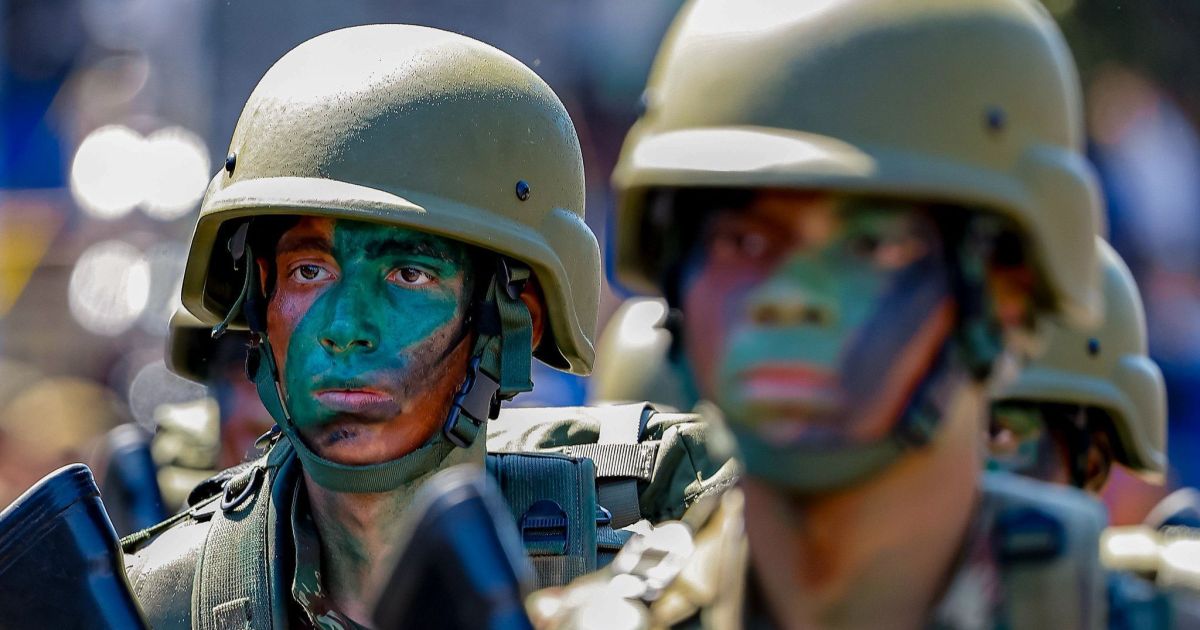 com-10-mil-militares,-misseis-e-blindados,-brasil-faz-treinamento-de-guerra