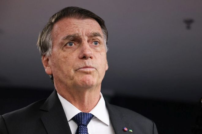 defesa-de-bolsonaro-pede-ao-stf-reducao-de-pena-e-revisao-de-condenacao-por-tentativa-de-golpe