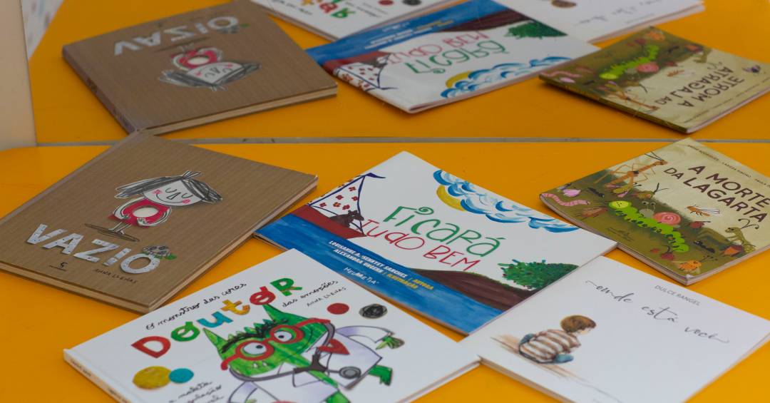 luto-na-infancia:-novas-abordagens-dao-as-criancas-o-direito-de-expressar-sentimentos