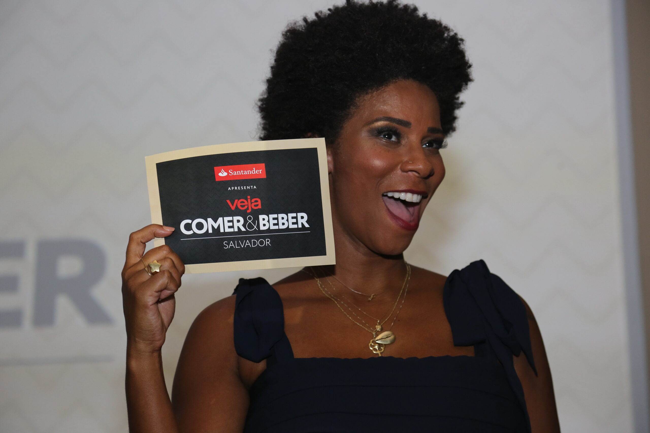 rita-batista-sai-do-‘e-de-casa’-e-atica-mudanca-de-apresentadores