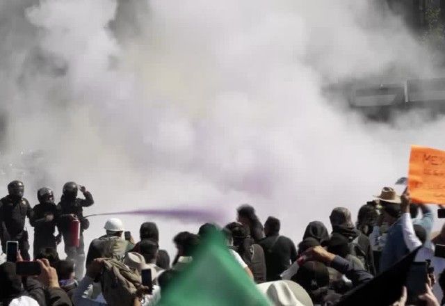 protesto-da-geracao-z-contra-violencia-e-corrupcao-termina-em-confronto-na-cidade-do-mexico
