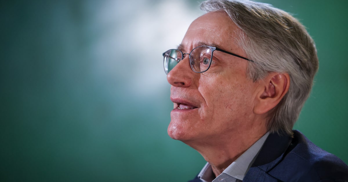 tarcisio-escolhe-medico-aluisio-segurado-como-novo-reitor-da-usp