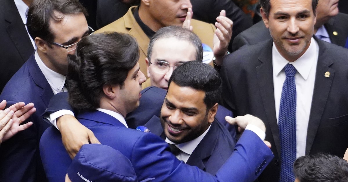 pressao-do-tcu-ao-bc-no-caso-master-vem-de-ministro-que-era-do-centrao-e-tera-cargo-ate-2059