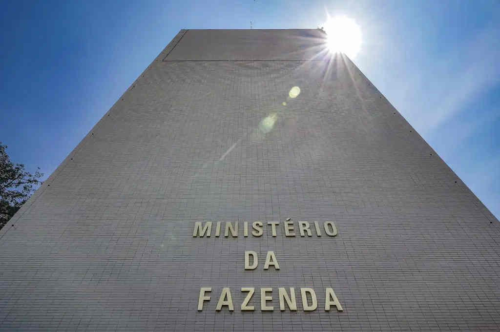 mercado-reduz-projecao-de-inflacao-e-pesquisa-mostra-desaprovacao-do-governo-lula