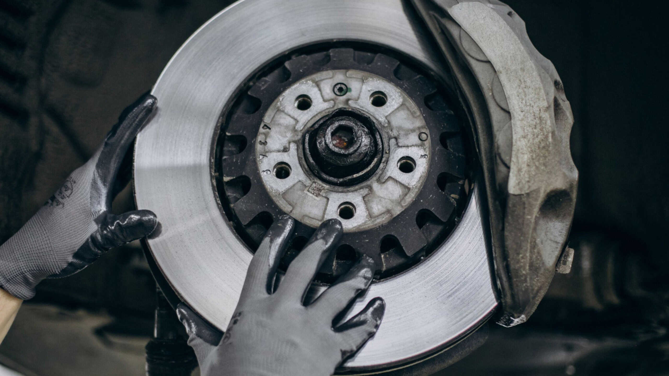 freio-do-carro-chiando?-veja-o-que-pode-ser-e-como-resolver