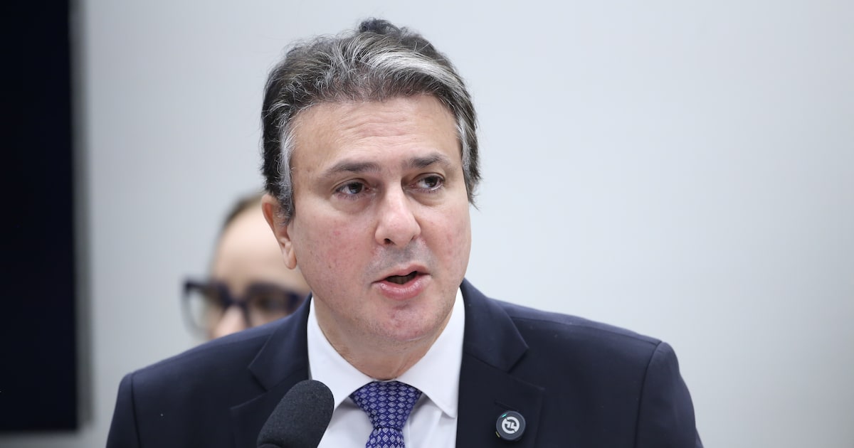 governo-lula-promete-solucao-para-evitar-reajuste-perto-de-zero-para-professor-em-ano-eleitoral