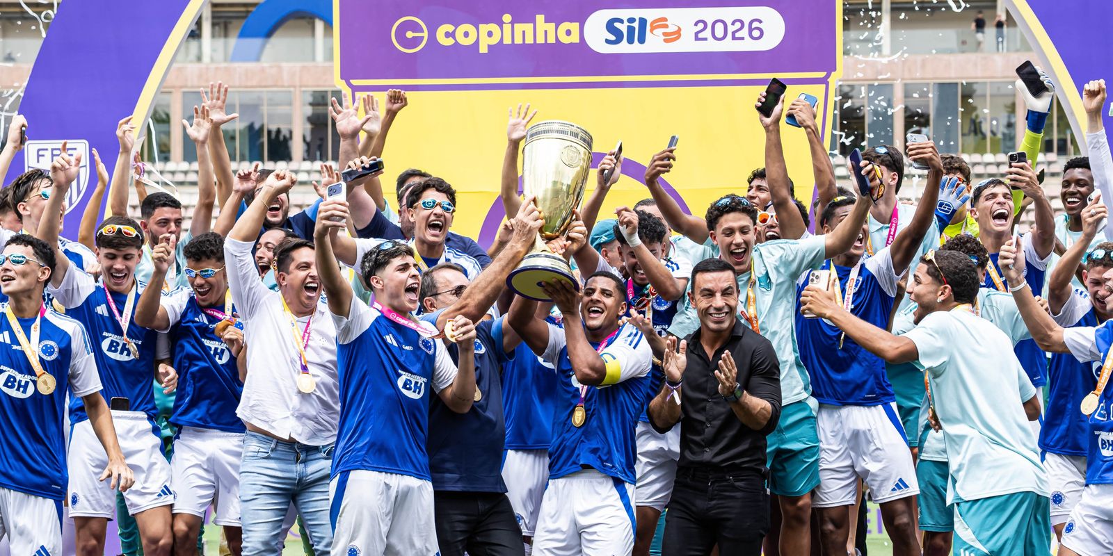 cruzeiro-bate-sao-paulo-e-fatura-bicampeonato-da-copinha-apos-19-anos
