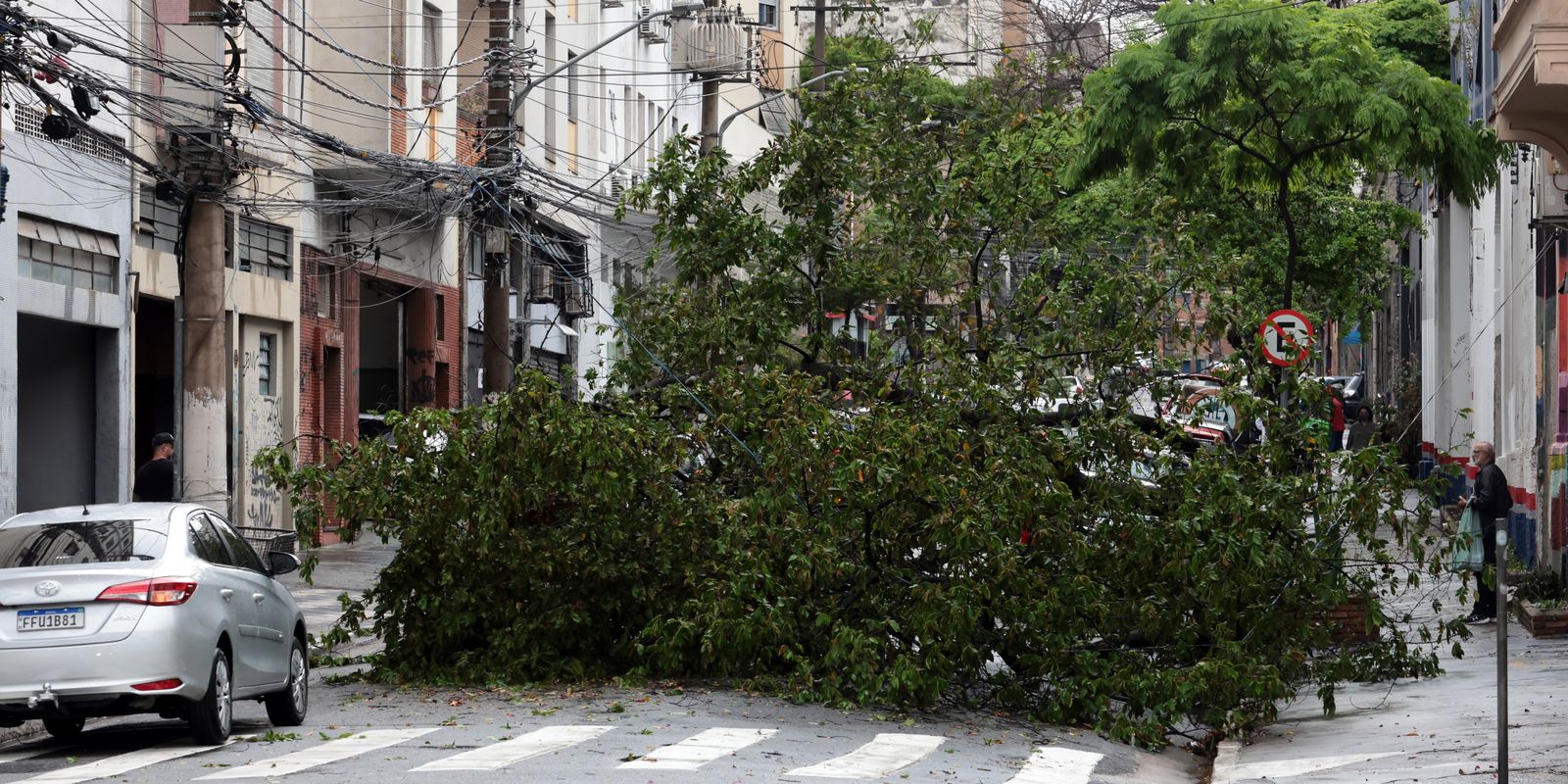 defesa-civil-de-sao-paulo-alerta-para-risco-de-deslizamentos-de-terra