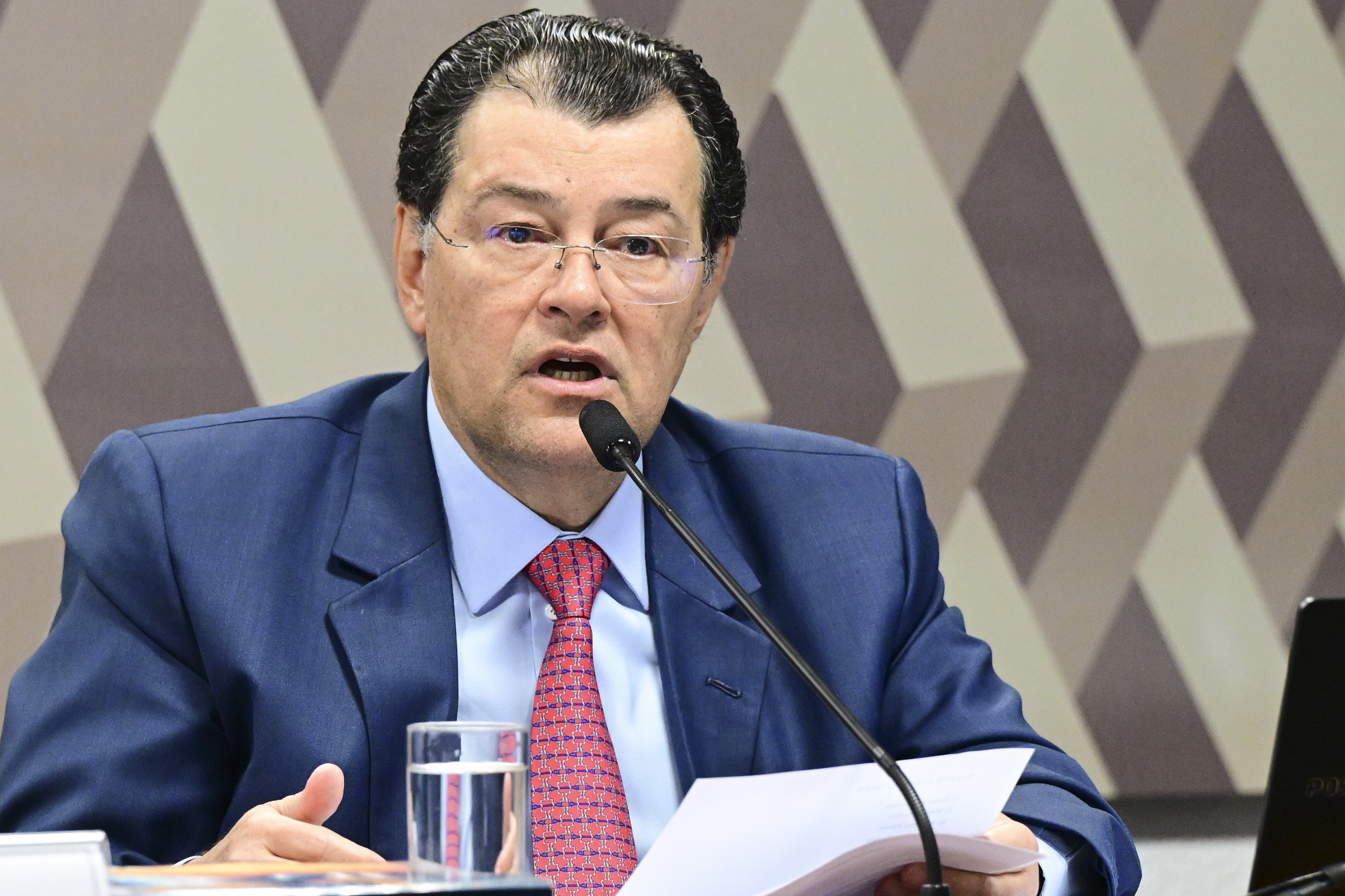 braga-acusa-cvm-de-omissao-em-escandalo-do-master