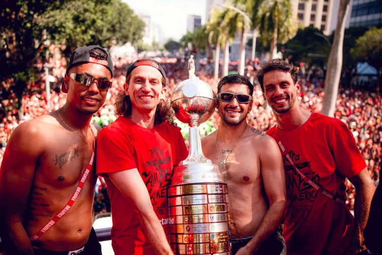 apos-demissao-de-filipe-luis,-rodrigo-caio-anuncia-saida-do-flamengo