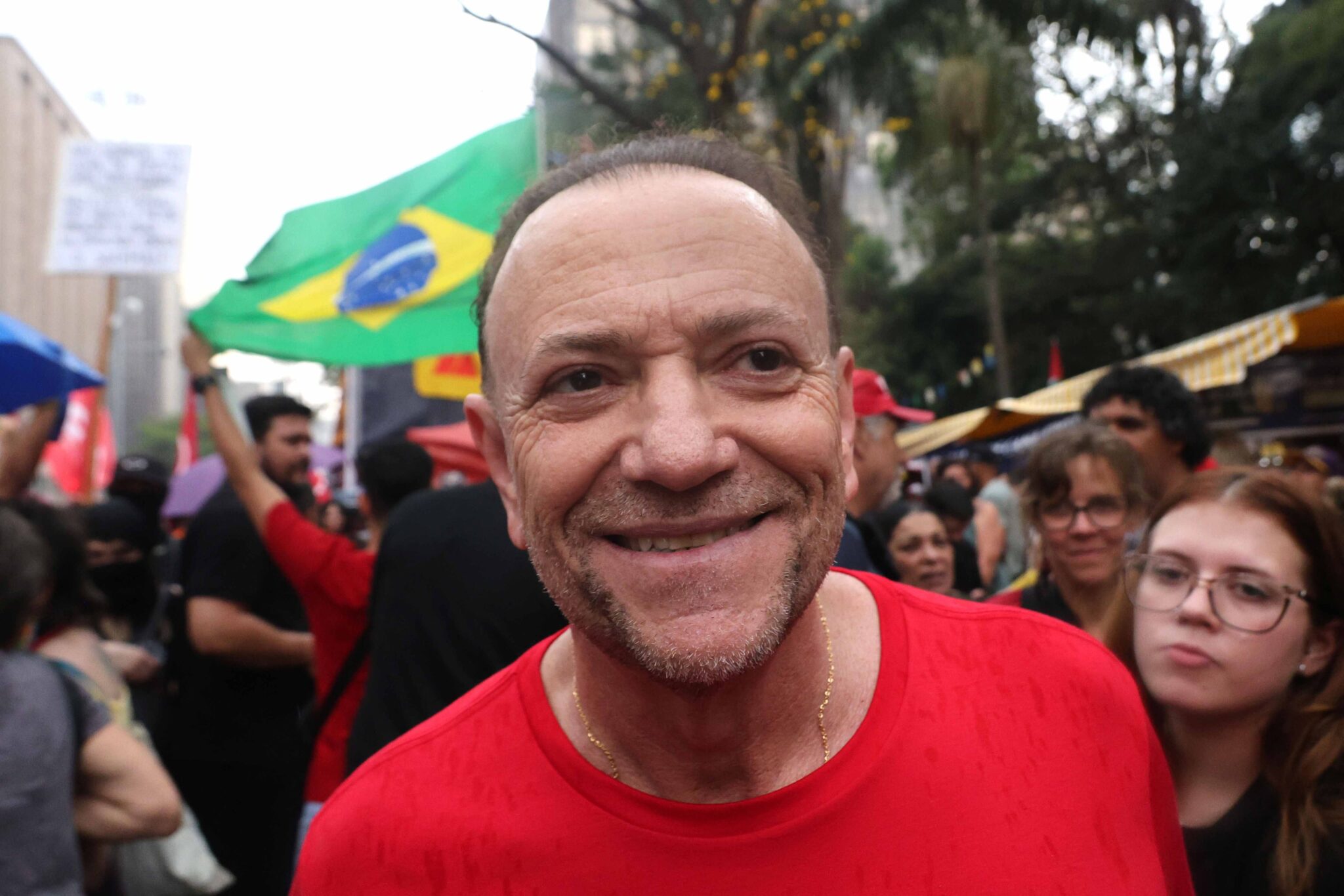 presidente-do-pt-diz-que-partido-‘tem-que-ser’-antissistema-e-pede-mobilizacao-para-2026
