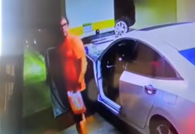 empresario-invade-predio-e-atira-20-vezes-contra-porta-de-ex-companheira-no-recife