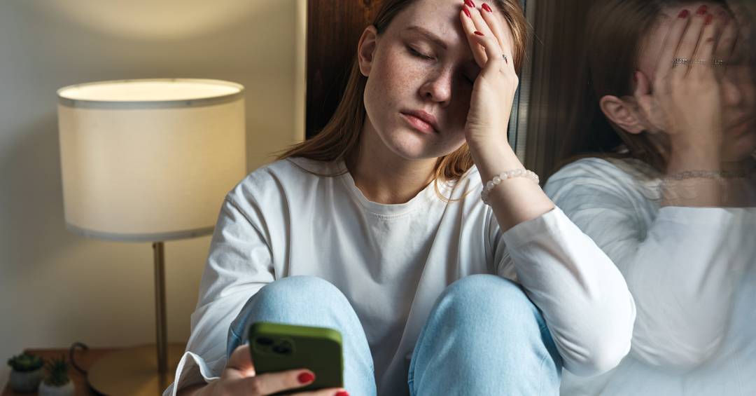 nomofobia,-tech-neck-e-mais:-entenda-os-perigos-das-novas-‘doencas’-digitais