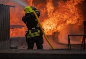 ataque-russo-com-mais-de-700-misseis-e-drones-deixa-17-mortos-na-ucrania