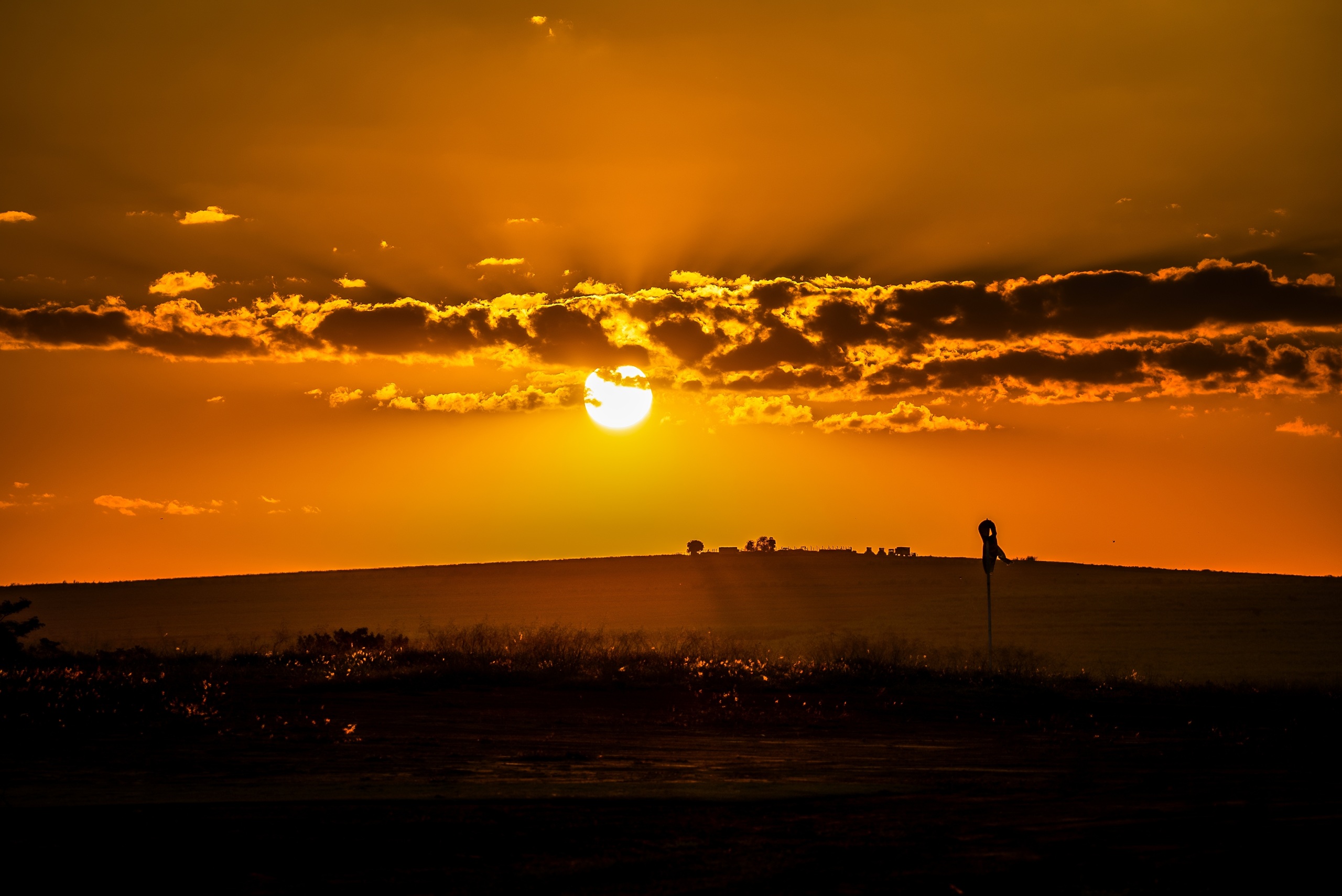 inmet-alerta-para-onda-de-calor-no-brasil;-saiba-em-quais-regioes