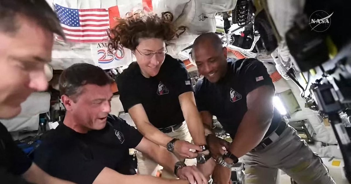 astronautas-da-artemis-ii-usaram-relogio-feito-com-tecnologia-desenvolvida-pela-usp