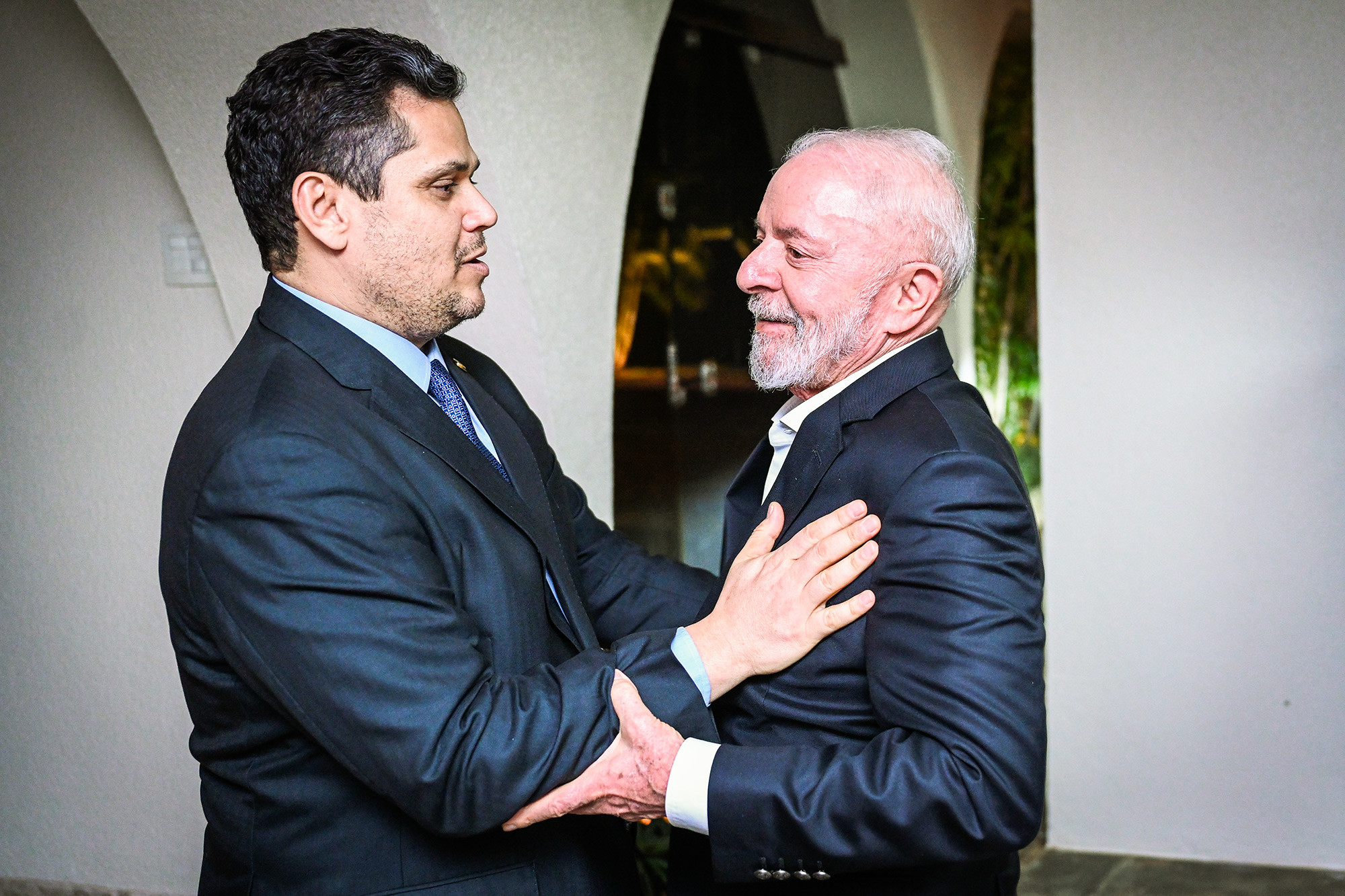 ruptura-entre-lula-e-alcolumbre-se-aprofunda,-apos-provocacoes-do-chefe-do-planalto